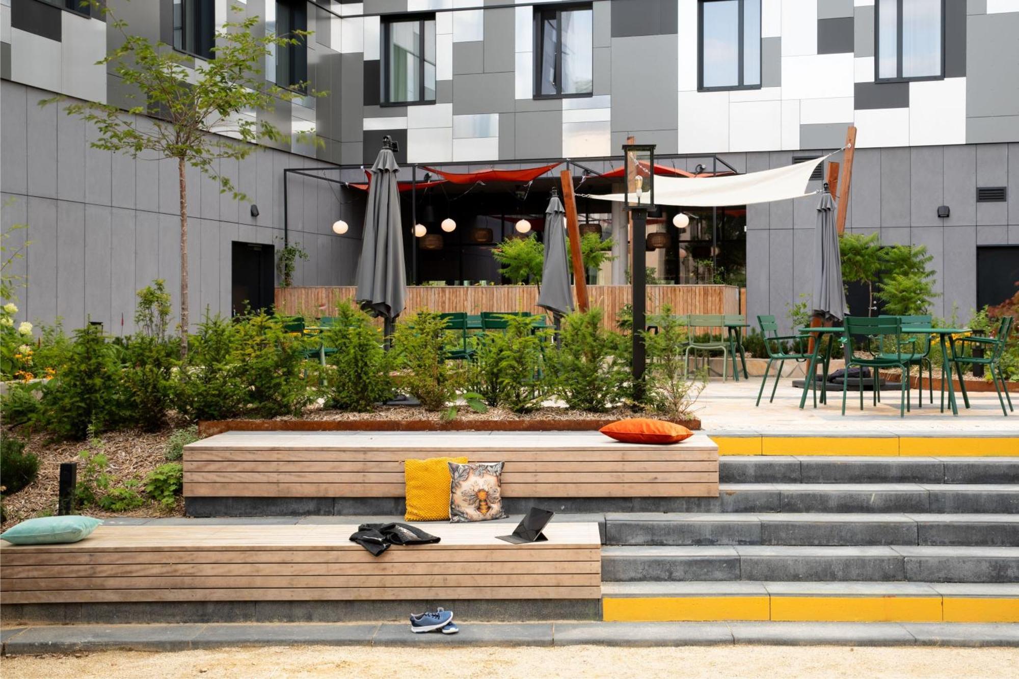 Moxy Paris Val D'Europe Hotel Montevrain Exterior photo