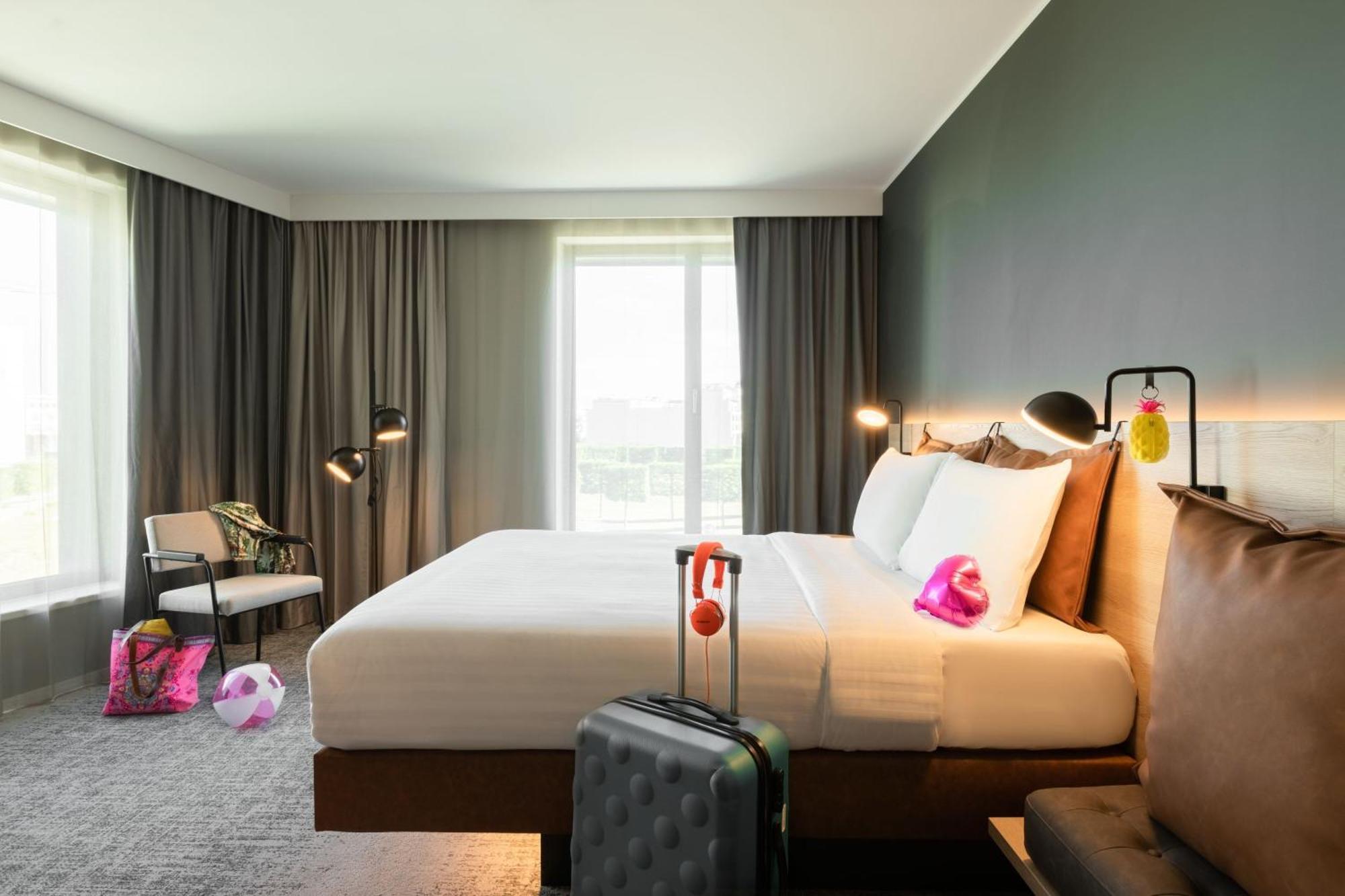 Moxy Paris Val D'Europe Hotel Montevrain Exterior photo