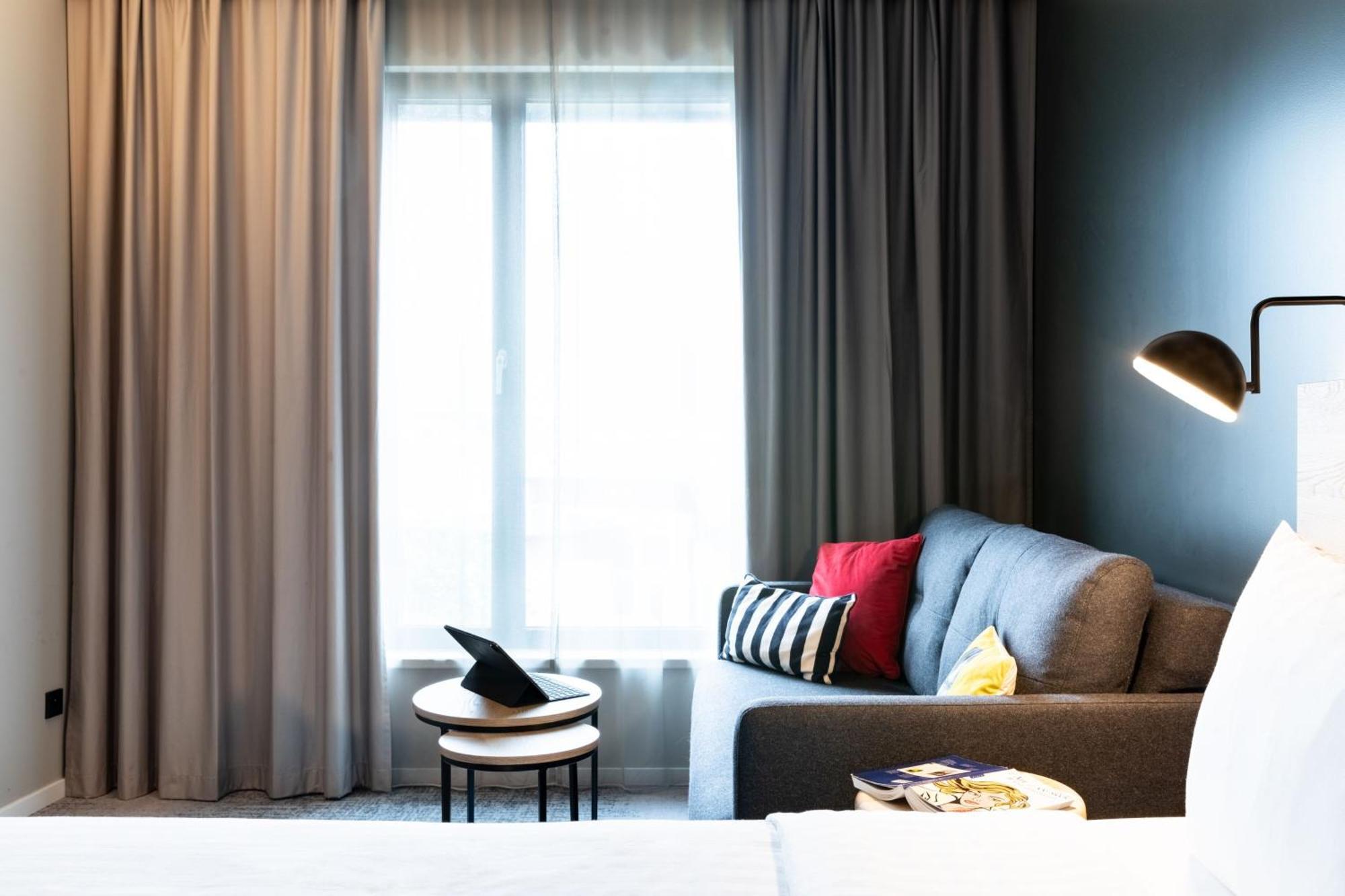 Moxy Paris Val D'Europe Hotel Montevrain Exterior photo